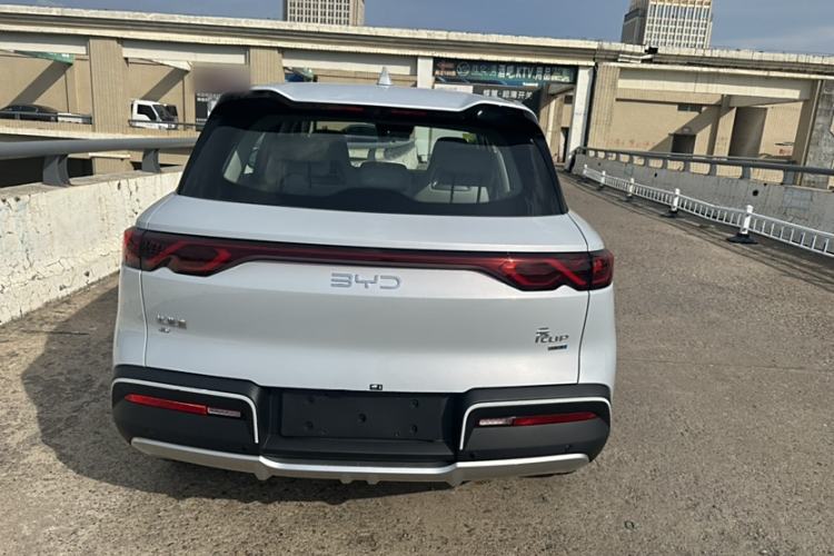 Used BYD Yuan UP 2025 Intelligent Driving Version 401 KM Dynamic Edition Exterior 5