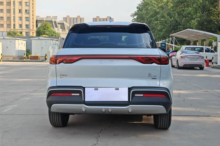 Used BYD Yuan UP 2025 Intelligent Driving Version 401 KM Dynamic Edition Exterior 8