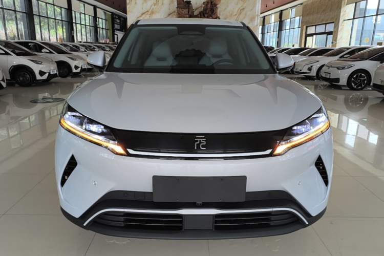 Used BYD Yuan UP 2025 Intelligent Driving Version 401 KM Dynamic Edition Front