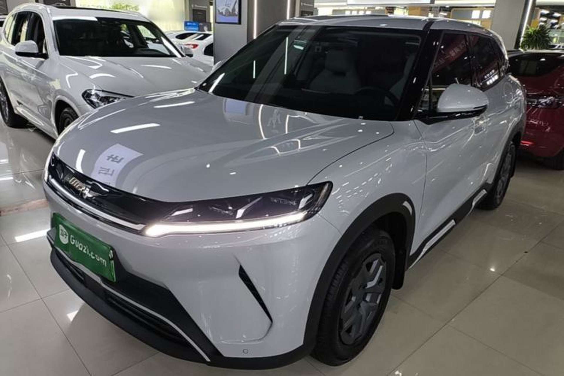 Used BYD Yuan UP 2025 Model 301KM Leading Version Front Left 45 Deg