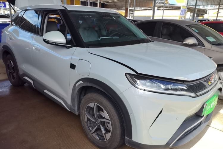 Used BYD Yuan UP 2025 Intelligent Driving Version 401 km Leading Edition Front Right 45 Deg