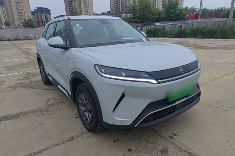 Used BYD Yuan UP 2025 Model 301KM Leading Version Front Right 45 Deg