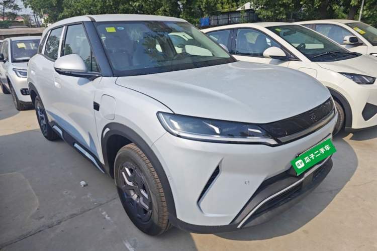Used BYD Yuan UP 2025 Intelligent Driving Version 401 KM Dynamic Edition Front Right 45 Deg