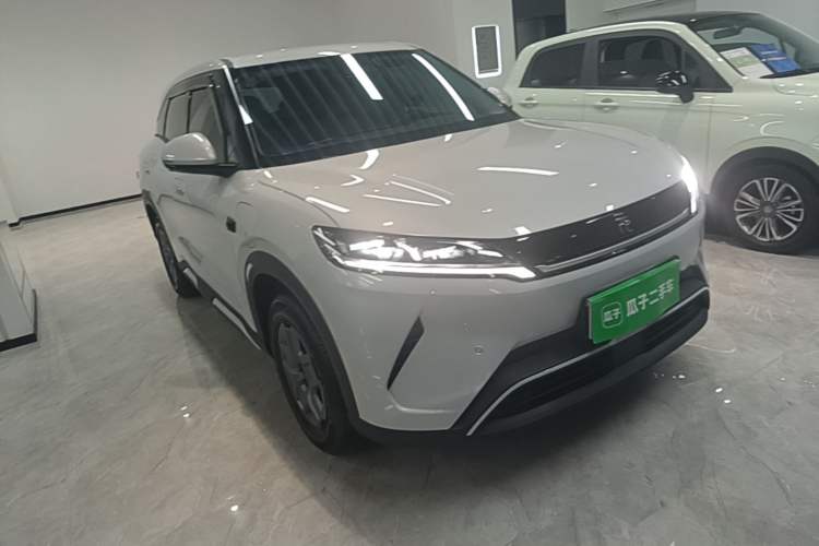 Used BYD Yuan UP 2025 Intelligent Driving Version 401 KM Dynamic Edition Front Right 45 Deg