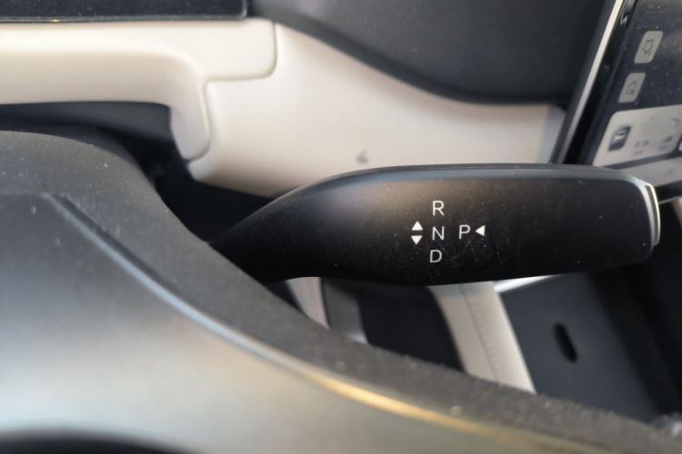 Used BYD Yuan UP 2025 Intelligent Driving Version 401 KM Dynamic Edition Gear Lever