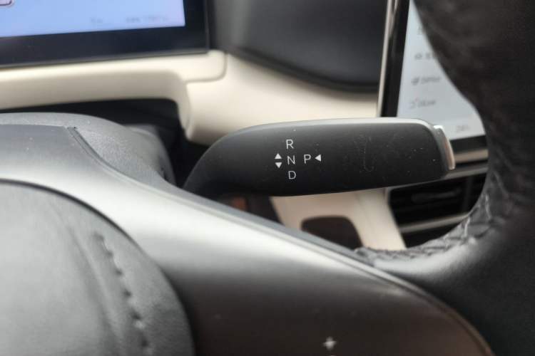 Used BYD Yuan UP 2025 Intelligent Driving Version 401 KM Dynamic Edition Gear Lever