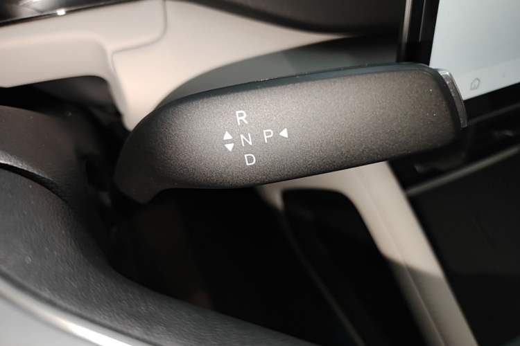 Used BYD Yuan UP 2025 Intelligent Driving Version 401 KM Dynamic Edition Gear Lever