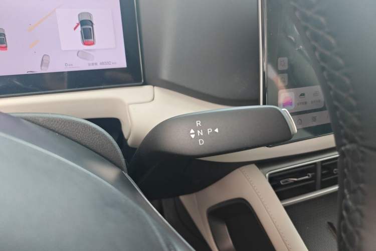 Used BYD Yuan UP 2025 Intelligent Driving Version 401 km Leading Edition Gear Lever