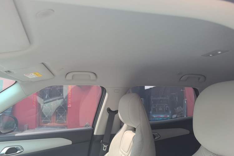 Used BYD Yuan UP 2025 Intelligent Driving Version 401 KM Dynamic Edition Headliner