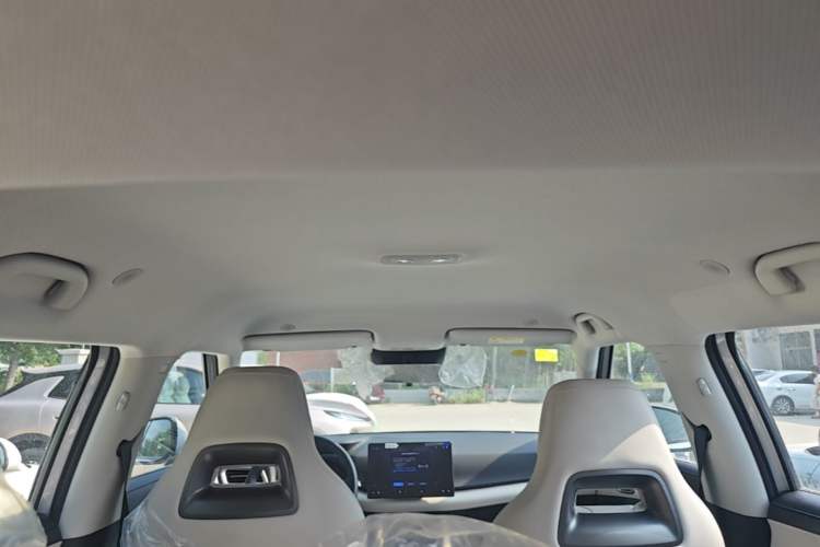 Used BYD Yuan UP 2025 Intelligent Driving Version 401 KM Dynamic Edition Headliner