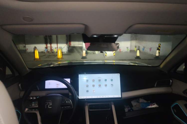 Used BYD Yuan UP 2025 Intelligent Driving Version 401 km Beyond-Range Edition Headliner