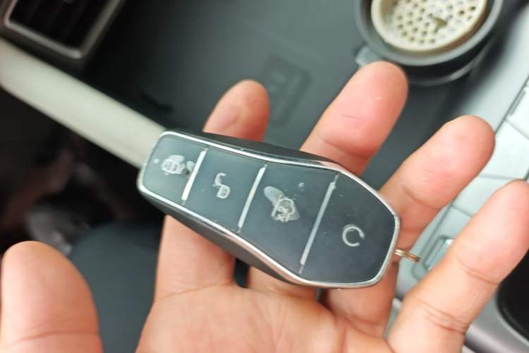 Used BYD Yuan UP 2025 Intelligent Driving Version 401 km Leading Edition Interior 1