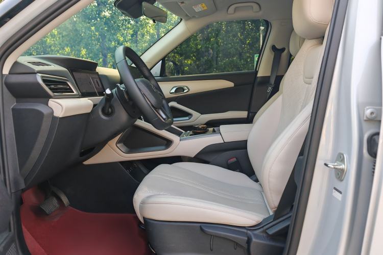 Used BYD Yuan UP 2025 Intelligent Driving Version 401 KM Dynamic Edition Interior 1