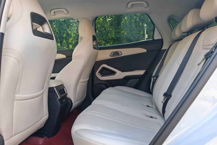 Used BYD Yuan UP 2025 Intelligent Driving Version 401 KM Dynamic Edition Interior 2