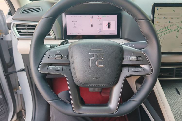 Used BYD Yuan UP 2025 Intelligent Driving Version 401 KM Dynamic Edition Interior 8