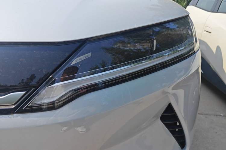 Used BYD Yuan UP 2025 Intelligent Driving Version 401 KM Dynamic Edition Left Front Headlight