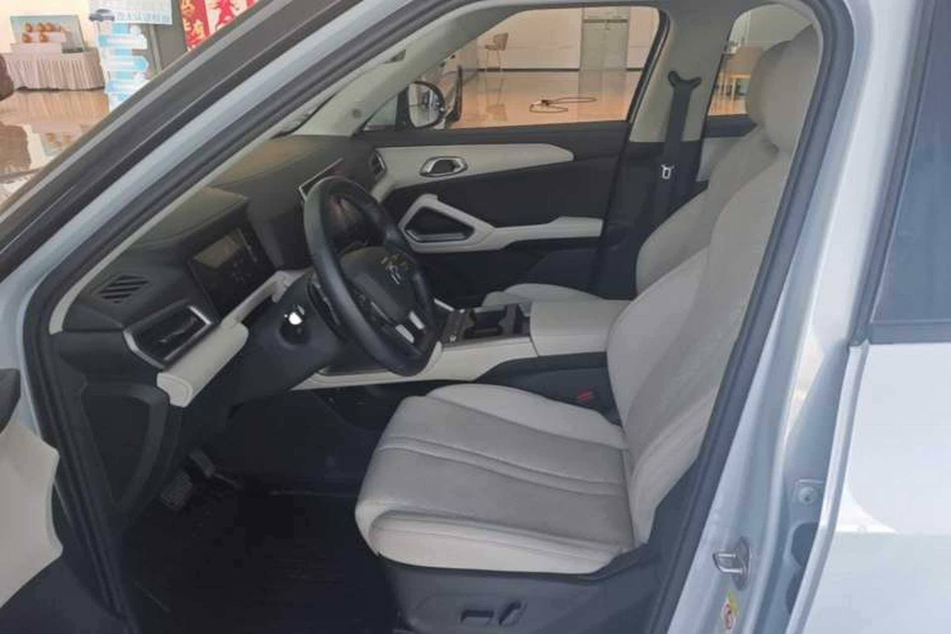 Used BYD Yuan UP 2025 Intelligent Driving Version 401 km Leading Edition Left Front Seat