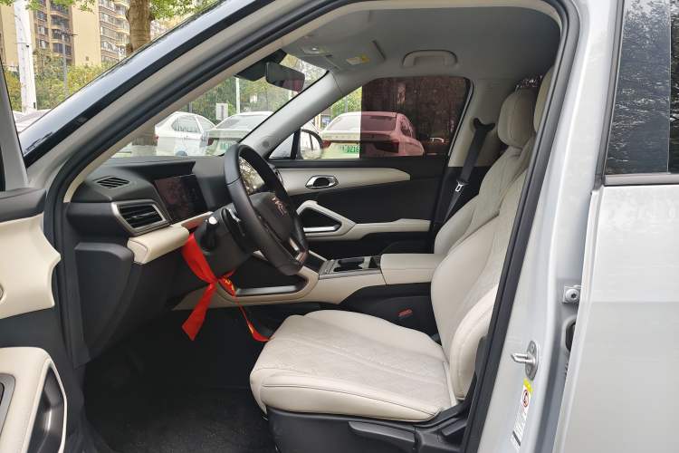 Used BYD Yuan UP 2025 Intelligent Driving Version 401 KM Dynamic Edition Left Front Seat