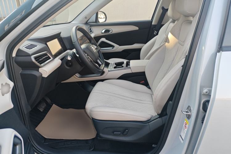 Used BYD Yuan UP 2025 Intelligent Driving Version 401 km Leading Edition Left Front Seat