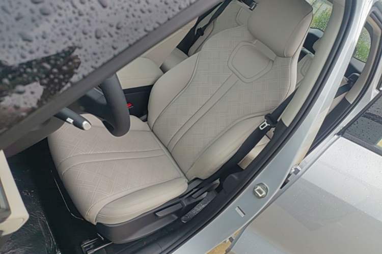 Used BYD Yuan UP 2025 Model 301KM Leading Version Left Front Seat