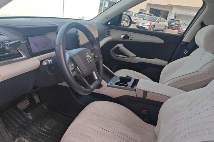 Used BYD Yuan UP 2025 Intelligent Driving Version 401 km Leading Edition Left Front Seat