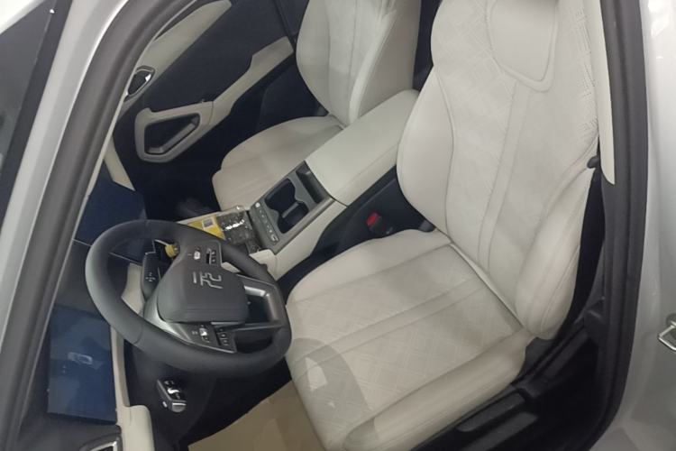 Used BYD Yuan UP 2025 Intelligent Driving Version 401 KM Dynamic Edition Left Front Seat