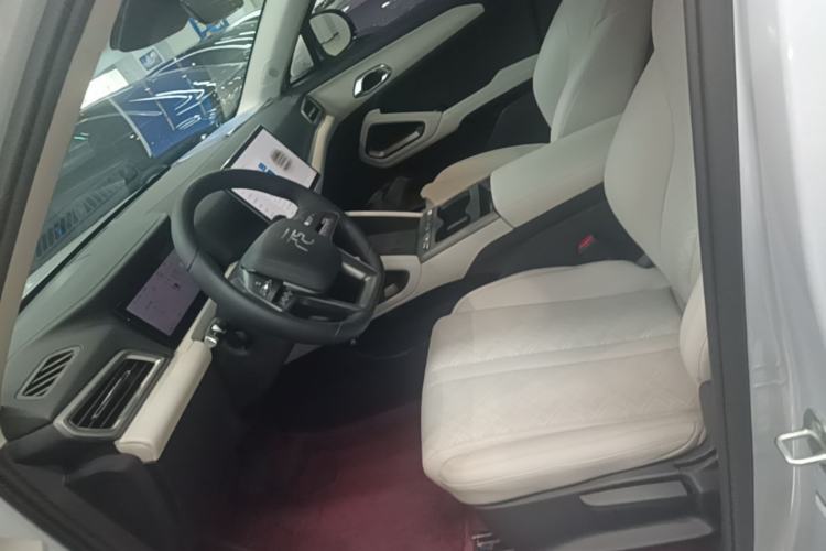 Used BYD Yuan UP 2025 Intelligent Driving Version 401 KM Dynamic Edition Left Front Seat