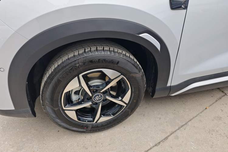 Used BYD Yuan UP 2025 Intelligent Driving Version 401 km Beyond-Range Edition Left Front Wheel Hub