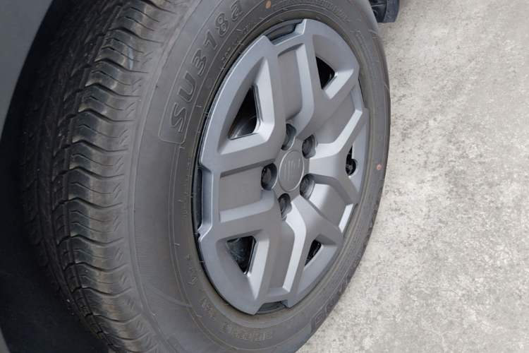 Used BYD Yuan UP 2025 Intelligent Driving Version 401 KM Dynamic Edition Left Front Wheel Hub