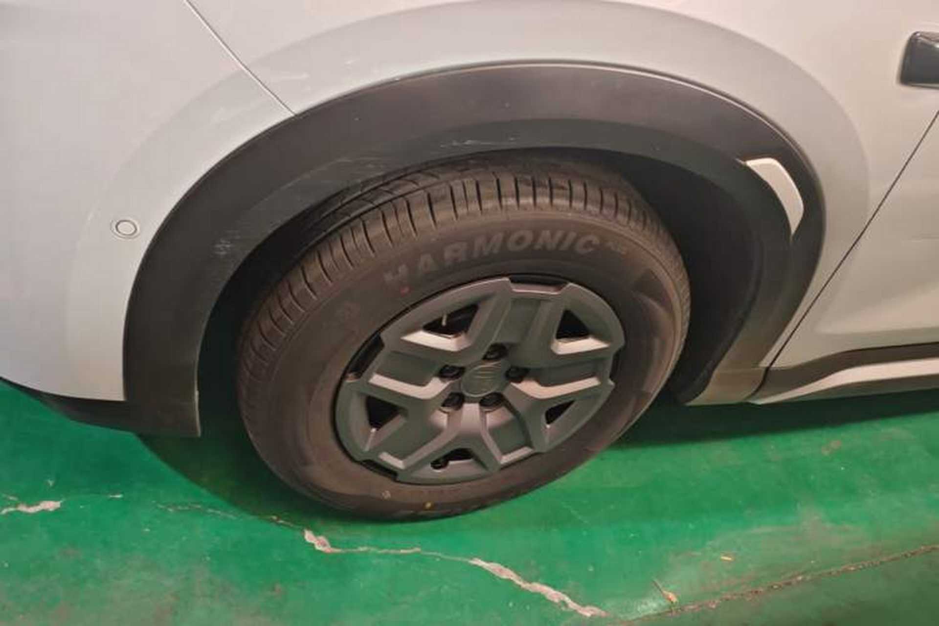 Used BYD Yuan UP 2025 Intelligent Driving Version 401 KM Dynamic Edition Left Front Wheel Hub