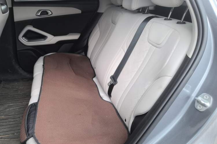Used BYD Yuan UP 2025 Intelligent Driving Version 401 KM Dynamic Edition Left Rear Seat