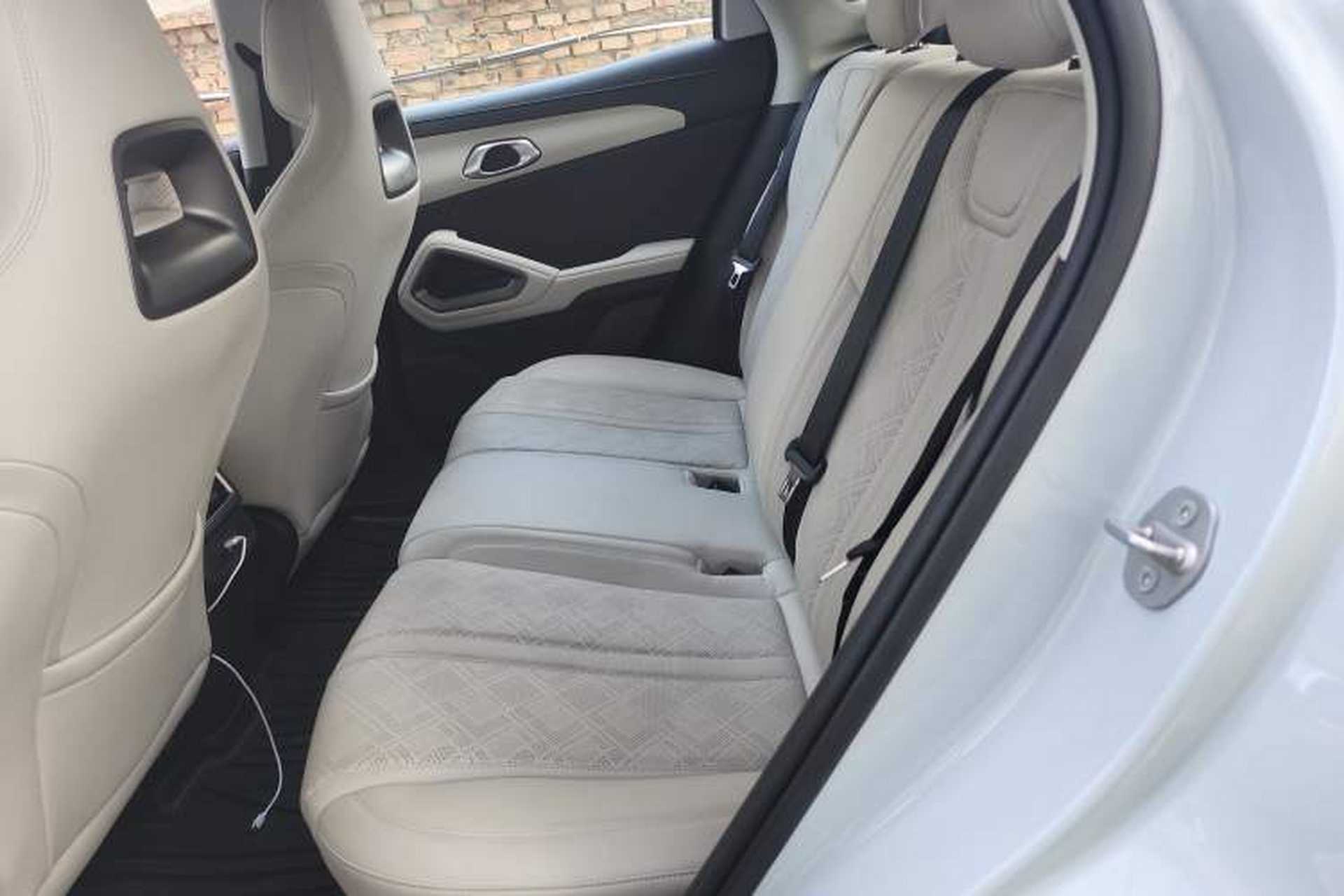 Used BYD Yuan UP 2025 Intelligent Driving Version 401 KM Dynamic Edition Left Rear Seat