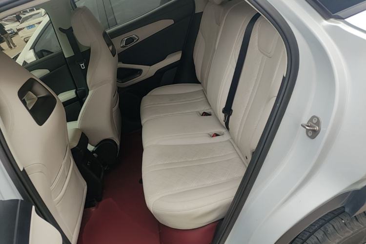 Used BYD Yuan UP 2025 Intelligent Driving Version 401 KM Dynamic Edition Left Rear Seat