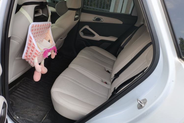 Used BYD Yuan UP 2025 Intelligent Driving Version 401 KM Dynamic Edition Left Rear Seat