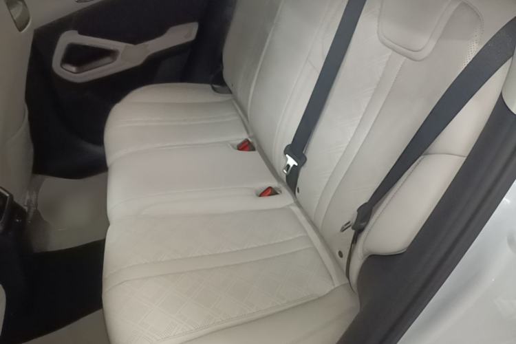 Used BYD Yuan UP 2025 Intelligent Driving Version 401 KM Dynamic Edition Left Rear Seat