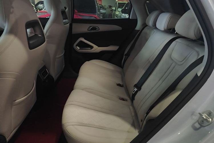 Used BYD Yuan UP 2025 Intelligent Driving Version 401 KM Dynamic Edition Left Rear Seat