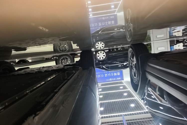 Used BYD Yuan UP 2025 Model 301KM Leading Version Left Side Sill