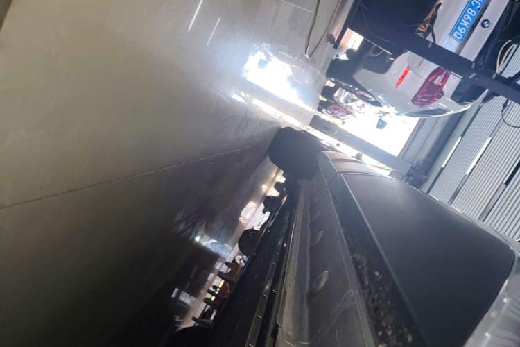 Used BYD Yuan UP 2025 Intelligent Driving Version 401 KM Dynamic Edition Left Side Sill