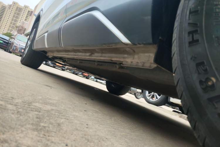 Used BYD Yuan UP 2025 Intelligent Driving Version 401 KM Dynamic Edition Left Side Sill
