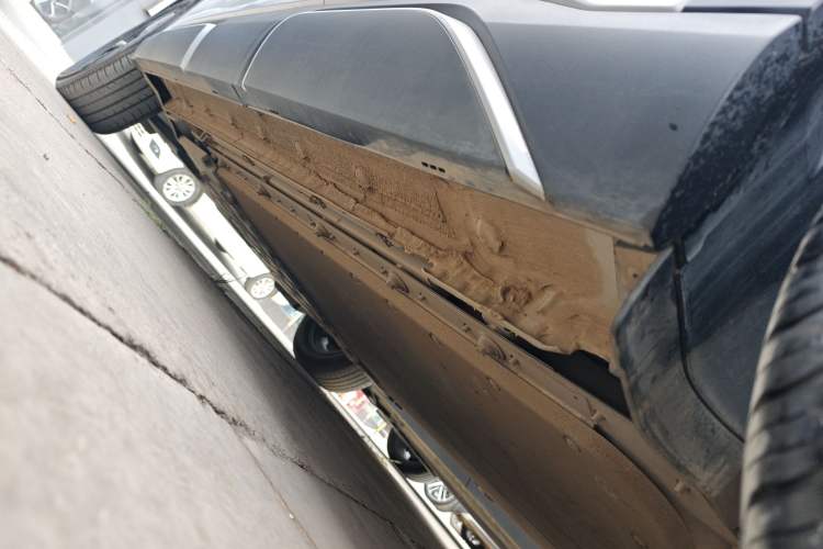 Used BYD Yuan UP 2025 Intelligent Driving Version 401 km Beyond-Range Edition Left Side Sill
