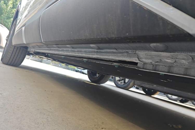 Used BYD Yuan UP 2025 Intelligent Driving Version 401 KM Dynamic Edition Left Side Sill