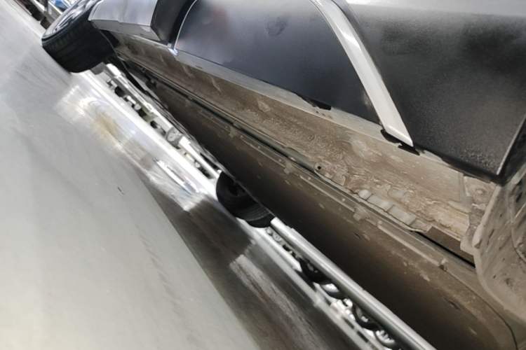 Used BYD Yuan UP 2025 Intelligent Driving Version 401 KM Dynamic Edition Left Side Sill