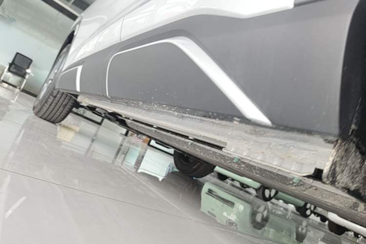 Used BYD Yuan UP 2025 Model 301KM Leading Version Left Side Sill