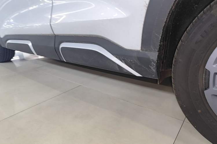 Used BYD Yuan UP 2025 Intelligent Driving Version 401 KM Dynamic Edition Left Side Sill