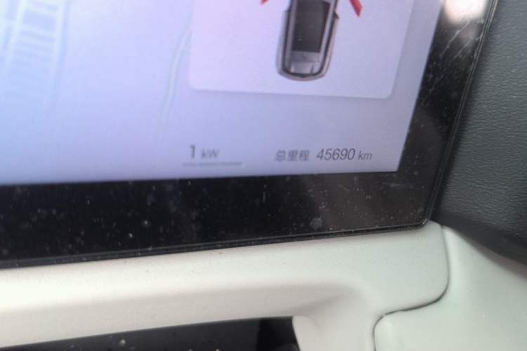 Used BYD Yuan UP 2025 Intelligent Driving Version 401 KM Dynamic Edition Odometer Close Up