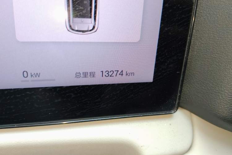 Used BYD Yuan UP 2025 Intelligent Driving Version 401 KM Dynamic Edition Odometer Close Up