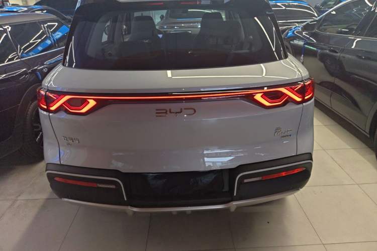 Used BYD Yuan UP 2025 Intelligent Driving Version 401 KM Dynamic Edition Rear