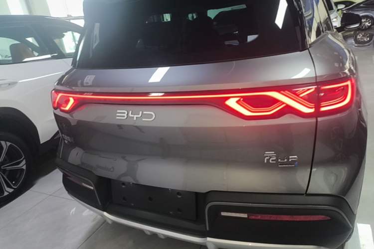 Used BYD Yuan UP 2025 Intelligent Driving Version 401 KM Dynamic Edition Rear
