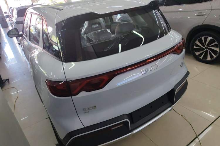 Used BYD Yuan UP 2025 Intelligent Driving Version 401 KM Dynamic Edition Rear Left 45 Deg