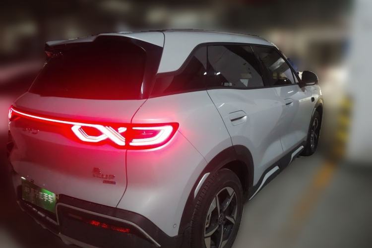 Used BYD Yuan UP 2025 Intelligent Driving Version 401 km Beyond-Range Edition Rear Right 45 Deg